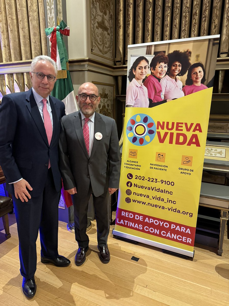 Ayer saludé al <a href="/drhuerta/">Elmer Huerta</a>, respetado médico, divulgador y líder en la comunidad hispana del área de Washington, D.C. Celebramos el 25 aniversario de una de las organizaciones fundadas por él: Nueva Vida, dedicada a prevenir y tratar el cáncer de mama en la población latina.