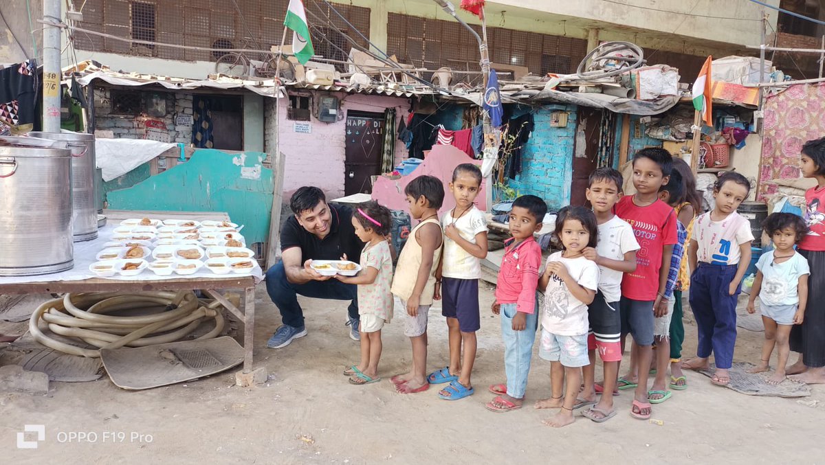 cflct_ngo's tweet photo. βCelebrating birthdays with the joy of giving! Thanks to Kriti maβam & her husband for sharing this special day with underprivileged children. Together, we bring hope, smiles & brighter futures. π @cflct_ngo #GivingBack #SupportUnderprivileged #SpreadLove #CelebrateWithKindnessβ https://t.co/QYW7fFcjWl