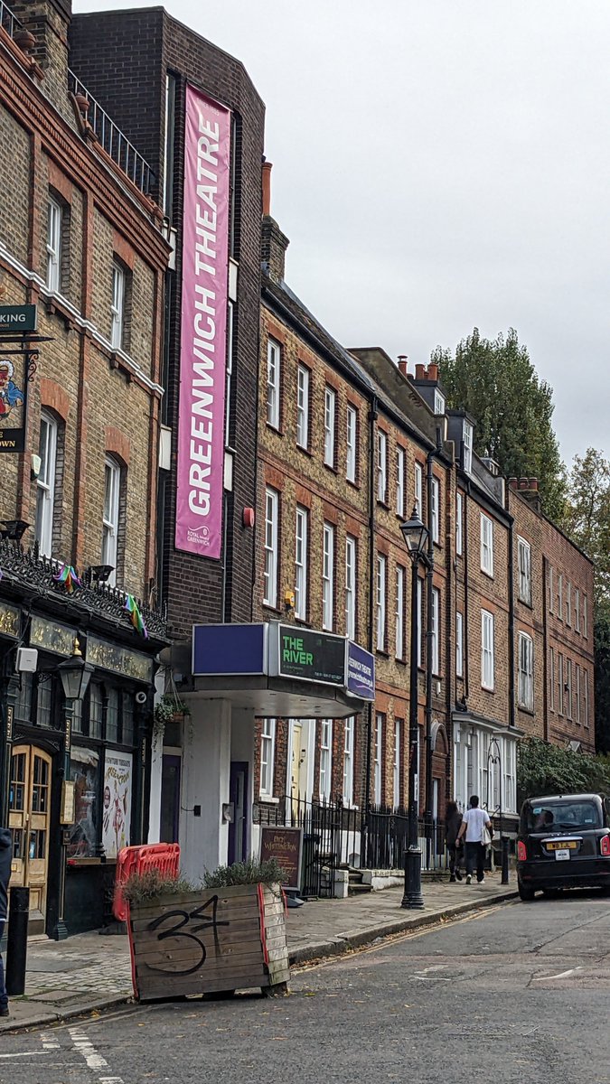 Snowy_flakes's tweet photo. @GreenwichTheatr I enjoyed the matinee play today, moonless night, love, a woman, another woman full of intrigue #TheRiver #PaulMcGann #KerriMclean #AmandaRyan https://t.co/SHgMuQz7d5