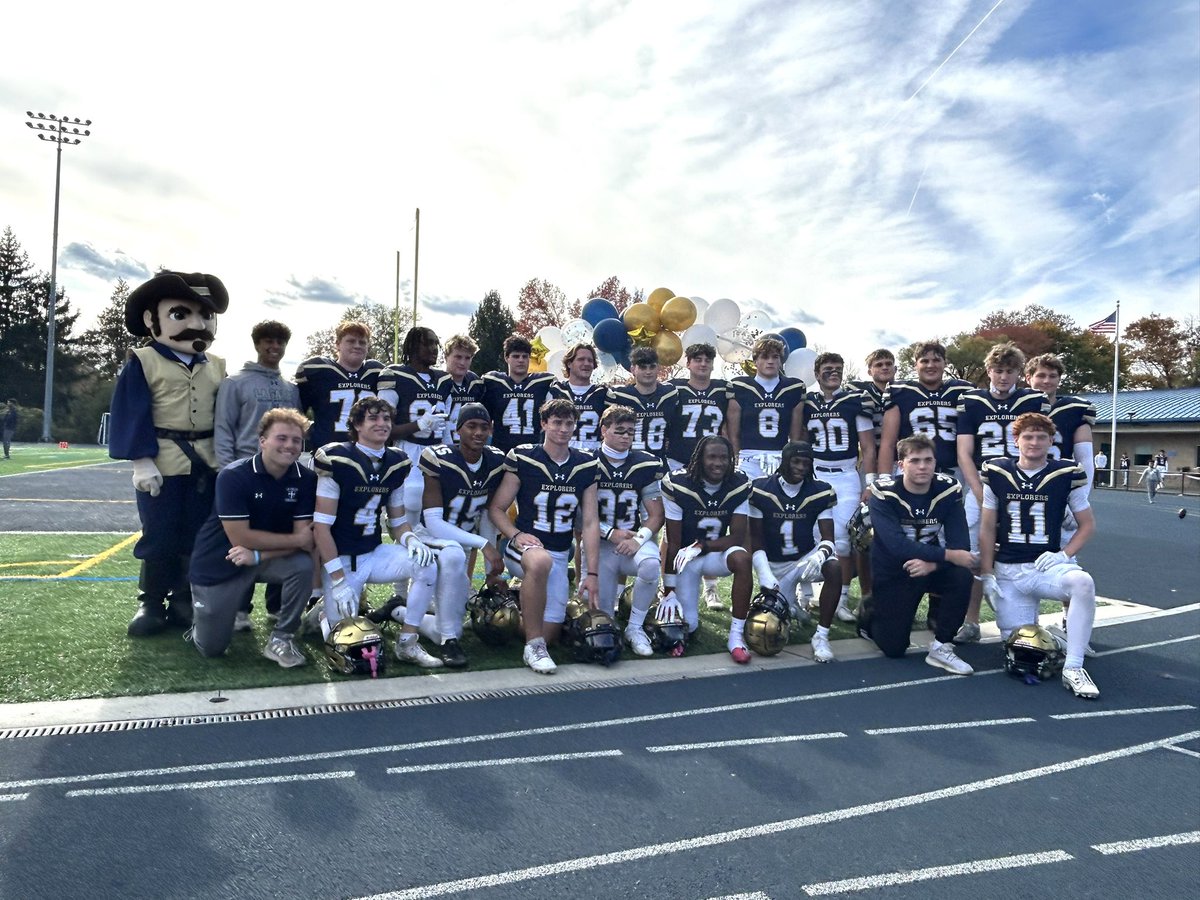 Philadelphia Sports Digest (@phsportsdigest) on Twitter photo Football: <a href="/LaSalle_Sports/">La Salle Sports</a> (<a href="/LaSalleFball/">La Salle College HS Football</a>) celebrates its seniors before final PCL Red match-up vs. <a href="/_RomanFootball/">ROMAN CATHOLIC FOOTBALL</a> (<a href="/RomanAthletics/">Roman Catholic Athletics</a>) 🏈📸: <a href="/knlpix/">KathyLeisterPhotography LLC</a> Football: <a href="/LaSalle_Sports/">La Salle Sports</a> (<a href="/LaSalleFball/">La Salle College HS Football</a>) celebrates its seniors before final PCL Red match-up vs. <a href="/_RomanFootball/">ROMAN CATHOLIC FOOTBALL</a> (<a href="/RomanAthletics/">Roman Catholic Athletics</a>) 🏈📸: <a href="/knlpix/">KathyLeisterPhotography LLC</a>