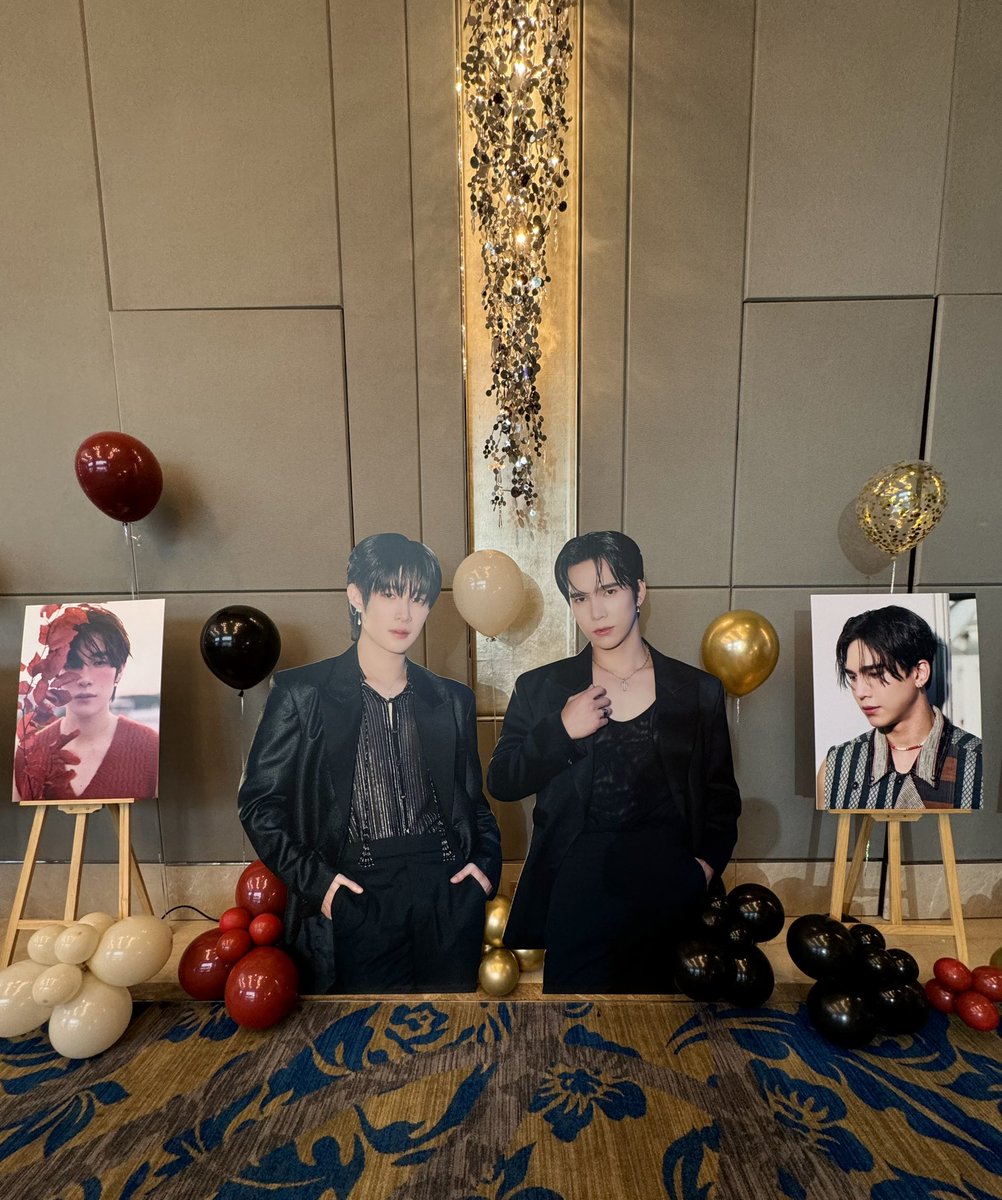 Bewitchedbypuff's tweet photo. 🕸️ #MaxNatPreHalloweenDayParty 🎃
Exclusive event  by BW🦋  26.10.2024

Thank you, N'Max N' Nat
and the Wonderful fans , 🩵🩷
thank you so much

Bewitched 🦋 
😊🙏🏻

#ฮาร์ทดิสของแม้กณฐ #MaxNat 
#ไดโนกรธัสส์ #ขวดนมของเบบี้ณฐ https://t.co/3e0xfAjdCe