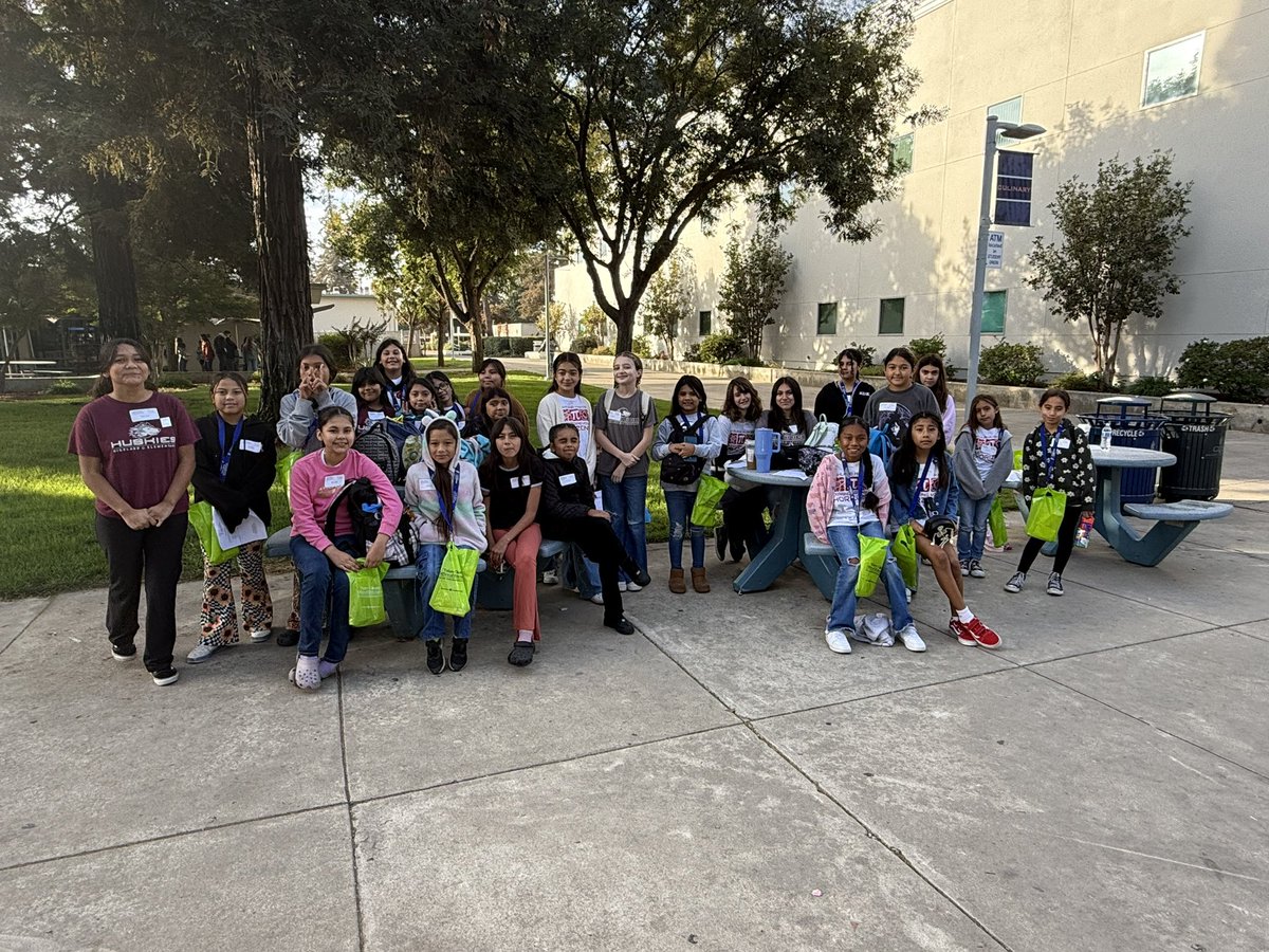What a great opportunity for young women to learn about the career opportunities available to them in science, math, technology, and engineering. The girls are having a blast at the Expanding Your Horizons TCOE event! <a href="/visaliausd/">Visalia Unified School District</a>