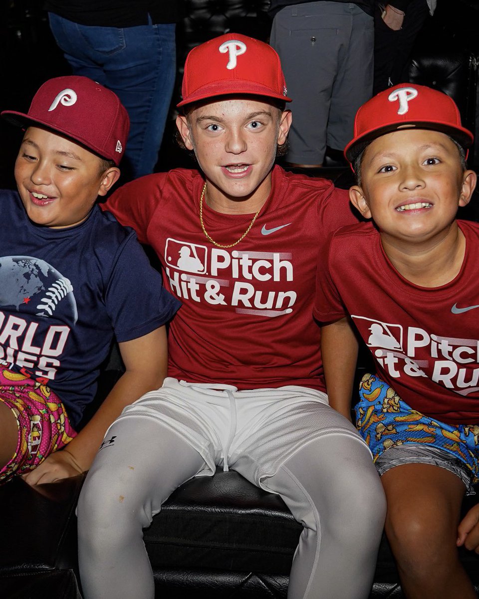 Game 1 kept us all guessing! Our #PHRFinalists were on the edge of their seats for this action-packed showdown. ⚾🔥 Couldn’t ask for a more thrilling night at the World Series watch party! 🎉 

mlb.com/pitch-hit-and-…