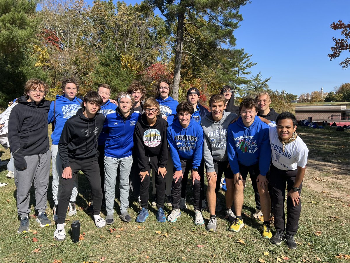 FreeburgCC's tweet image. FCHS competed at the Class 2A Regional at SIUC.
The boys’ team finished 8th place. The boys barely missed qualifying for sectionals but had an amazing season!
Congrats to Mark Rozhon for qualifying as an individual today. He will race at Sectionals next week!
@FCHS77Athletics