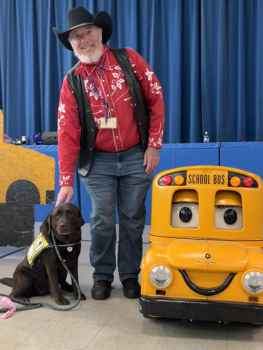 WLCSD Therapy Dogs tweet media