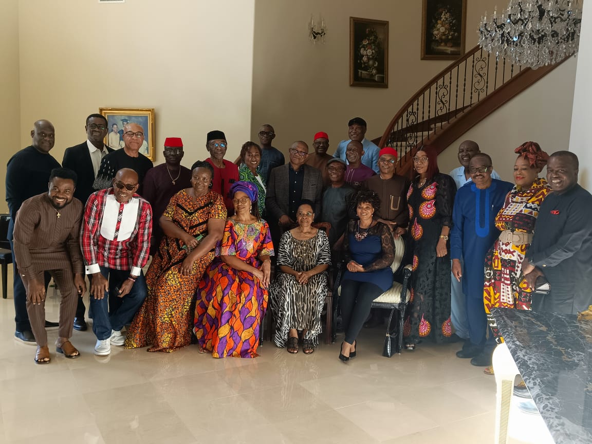 PeterObi's tweet image. My Gratitude Tour to Nigerians in the Diaspora continued yesterday in Los Angeles, California, US, as I met with the Nigerian diaspora community and shared a consistent message of positive desire, admonishing them not to give up hope in Nigeria. 

I urged them to believe in a New…