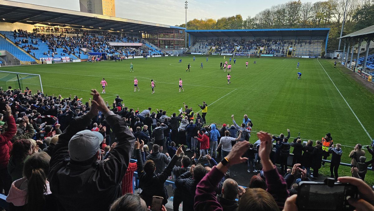 Chris Horner (@chrishorner1974) on Twitter photo Sometimes, just sometimes, football is amazing. Two goals in injury time in Halifax, in front of over 2,000 away fans, to send <a href="/YorkCityFC/">York City FC</a> top of the league ❤️ Sometimes, just sometimes, football is amazing. Two goals in injury time in Halifax, in front of over 2,000 away fans, to send <a href="/YorkCityFC/">York City FC</a> top of the league ❤️