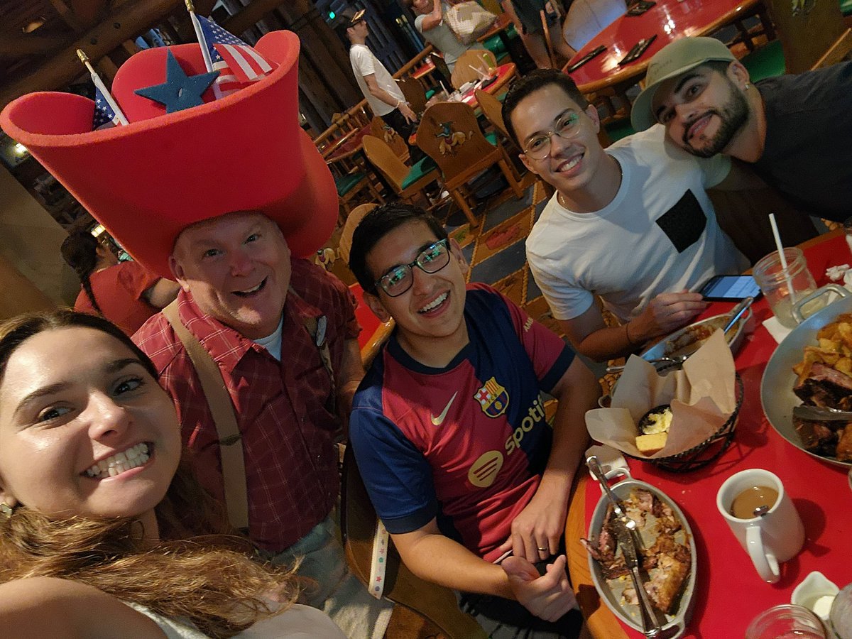 Thanks Lee for making our day very special 
You are the magic, we can wait to come back again at Whispering Canyon Cafe.
#castcompliment <a href="/WaltDisneyWorld/">Walt Disney World</a> <a href="/CastCompliment/">Cast Compliments</a>