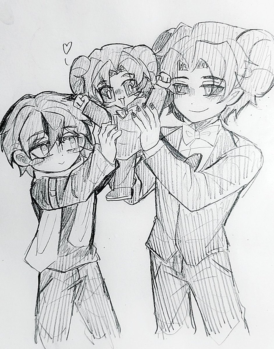 yljhyyds87282's tweet photo. #YeosM #faraxoti 
a family
and "young and beautiful" https://t.co/RFLyXIES7u