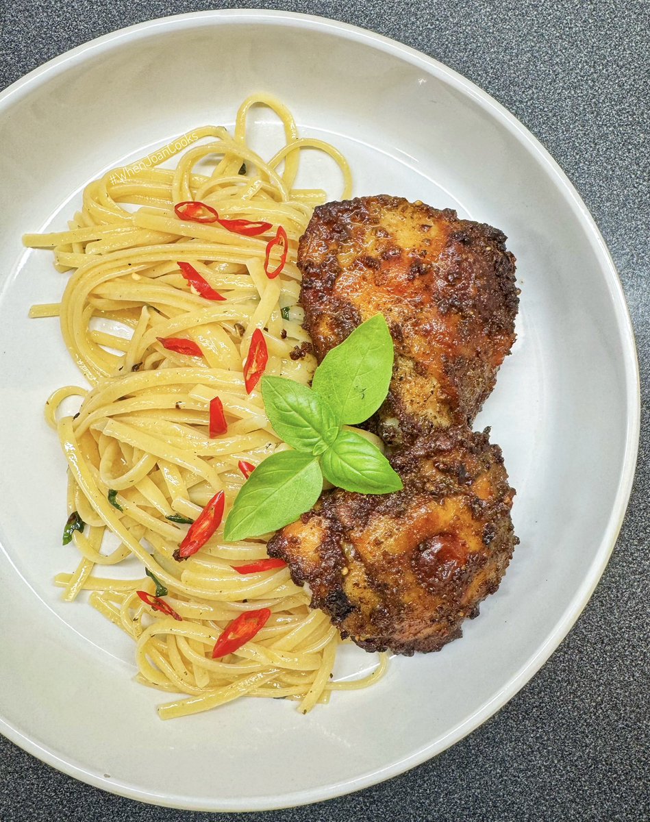 GabsDiva's tweet photo. … #Dinner: Grilled Chicken Thighs Served With Seared SwissChardSpinach, Basil &amp; Chilli Linguine 🤌🏼🤤 - This Was So So Yummy! Simple And Perfect! … #BonaPattern #WhenJoanCooks … https://t.co/GJVKOkMfha