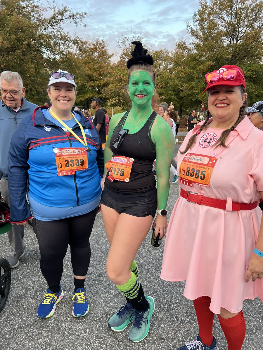 travel_run_lift's tweet photo. For those who have been eagerly awaiting, hereโs costume #2! Wicked Witch/Elphaba from Wicked! I ran out of green paint which is why my legs arenโt green ๐
Had a blast at the Wicked 10k this morning! Ran it for fun and just enjoyed all the costumes!
#runchat #runwicked https://t.co/XXTZoMhnO7