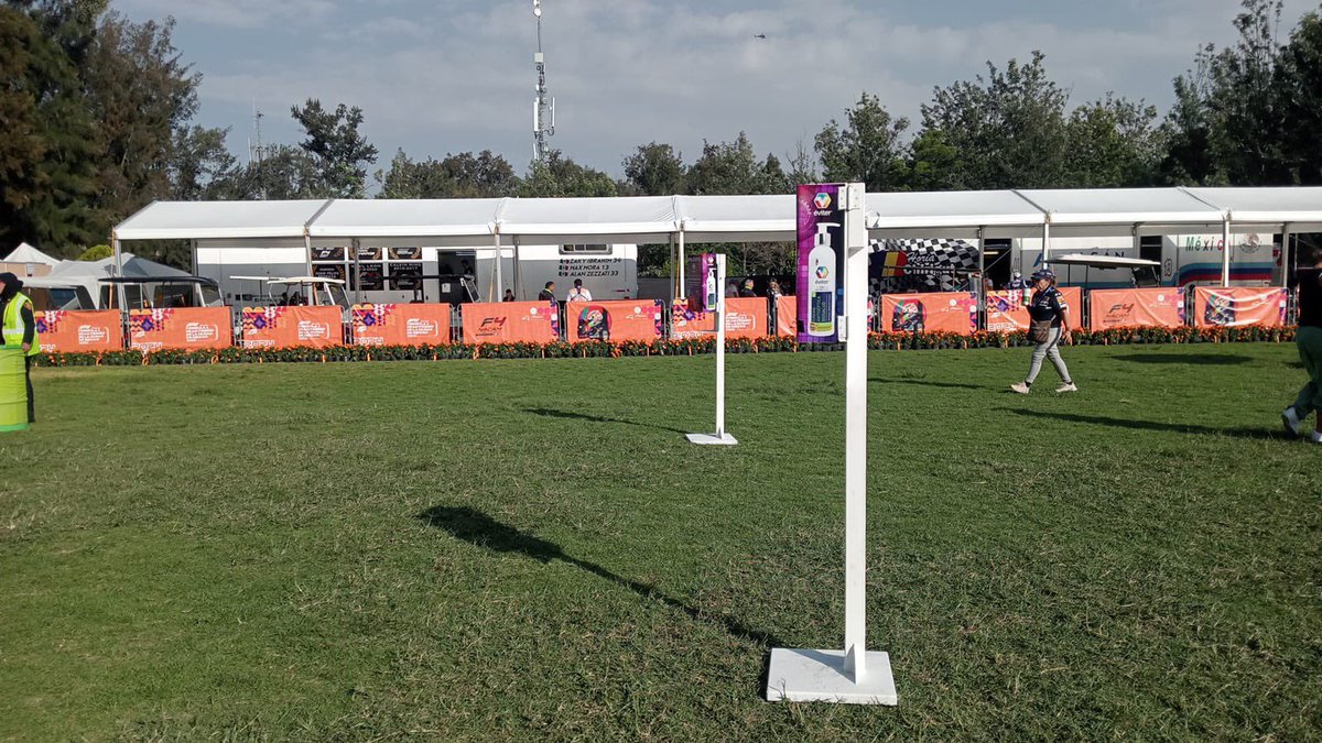 Nuevamente brindando bioseguridad total en el gran premio de México 🏁🏎️

Aplícate crema biosalud Éviter y elimina a los virus, hongos y bacterias 🚫🦠