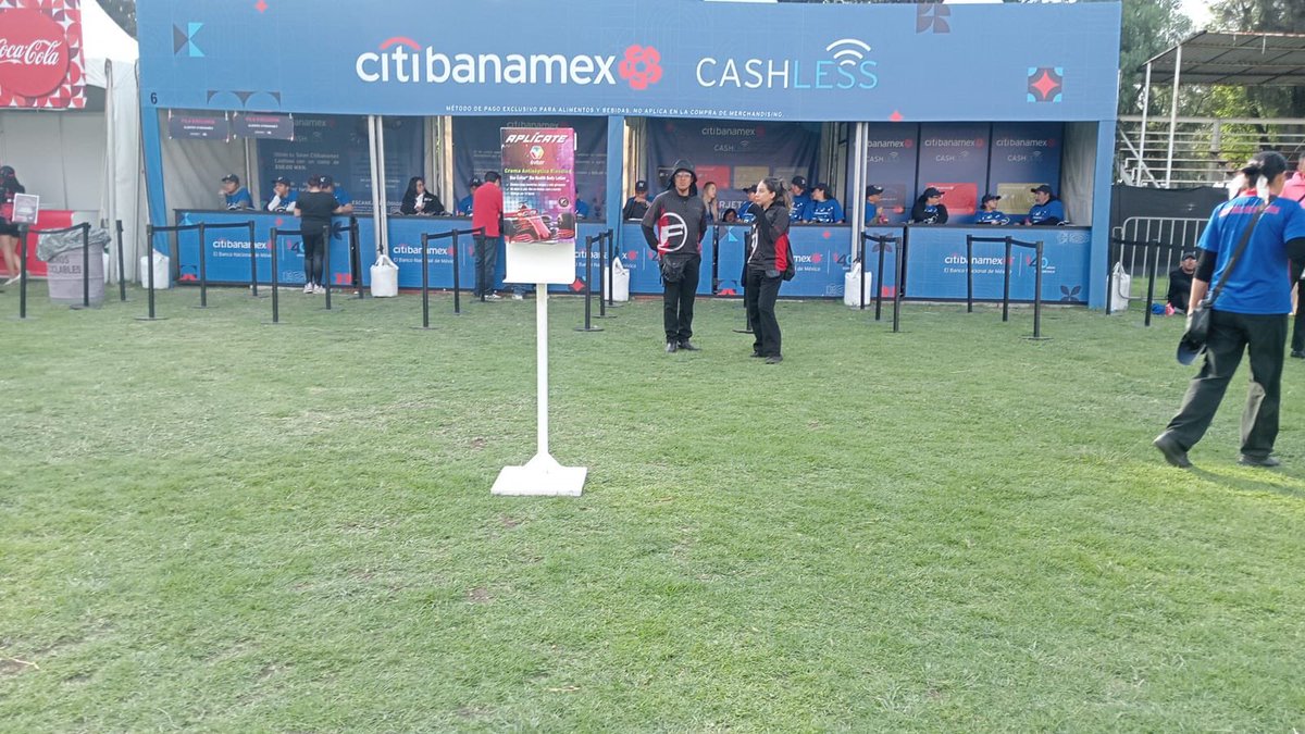 EviterMX's tweet photo. Nuevamente brindando bioseguridad total en el gran premio de México 🏁🏎️

Aplícate crema biosalud Éviter y elimina a los virus, hongos y bacterias 🚫🦠 https://t.co/WhLSpSm7Ho