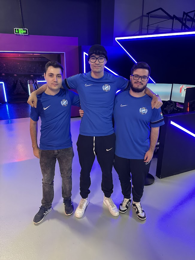 🇭🇺 Ötmeccses, hosszabbításba torkolló összecsapáson, aranygóllal nyerte meg Rocket League csapatunk a Legion Legends 2024 őszi versenyét! 🏆🚗

#mtkbudapest #budapestikekfeher #esport #olimpia