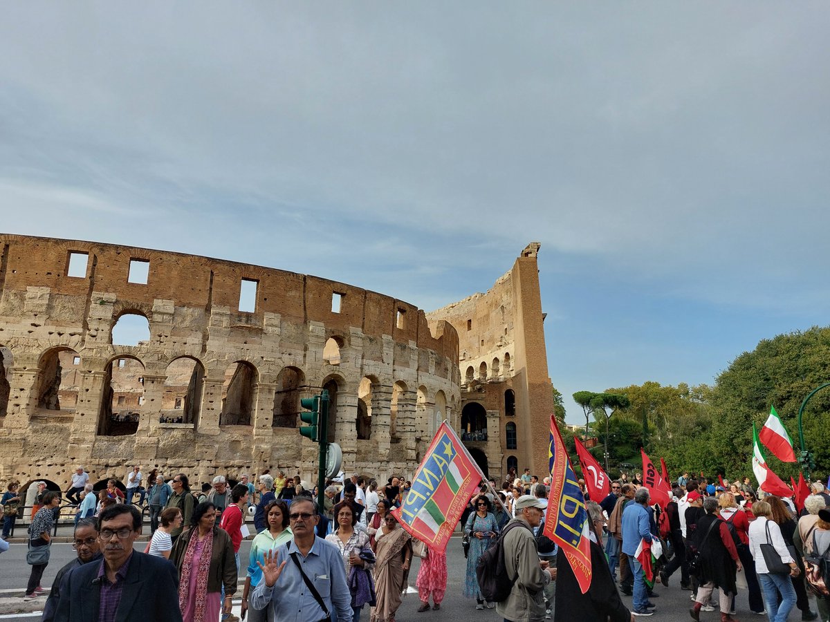 Altra_News's tweet photo. #Tempodellapace
#cessateilfuoco 
#StopWars
#Roma https://t.co/UbRAXrh4yK