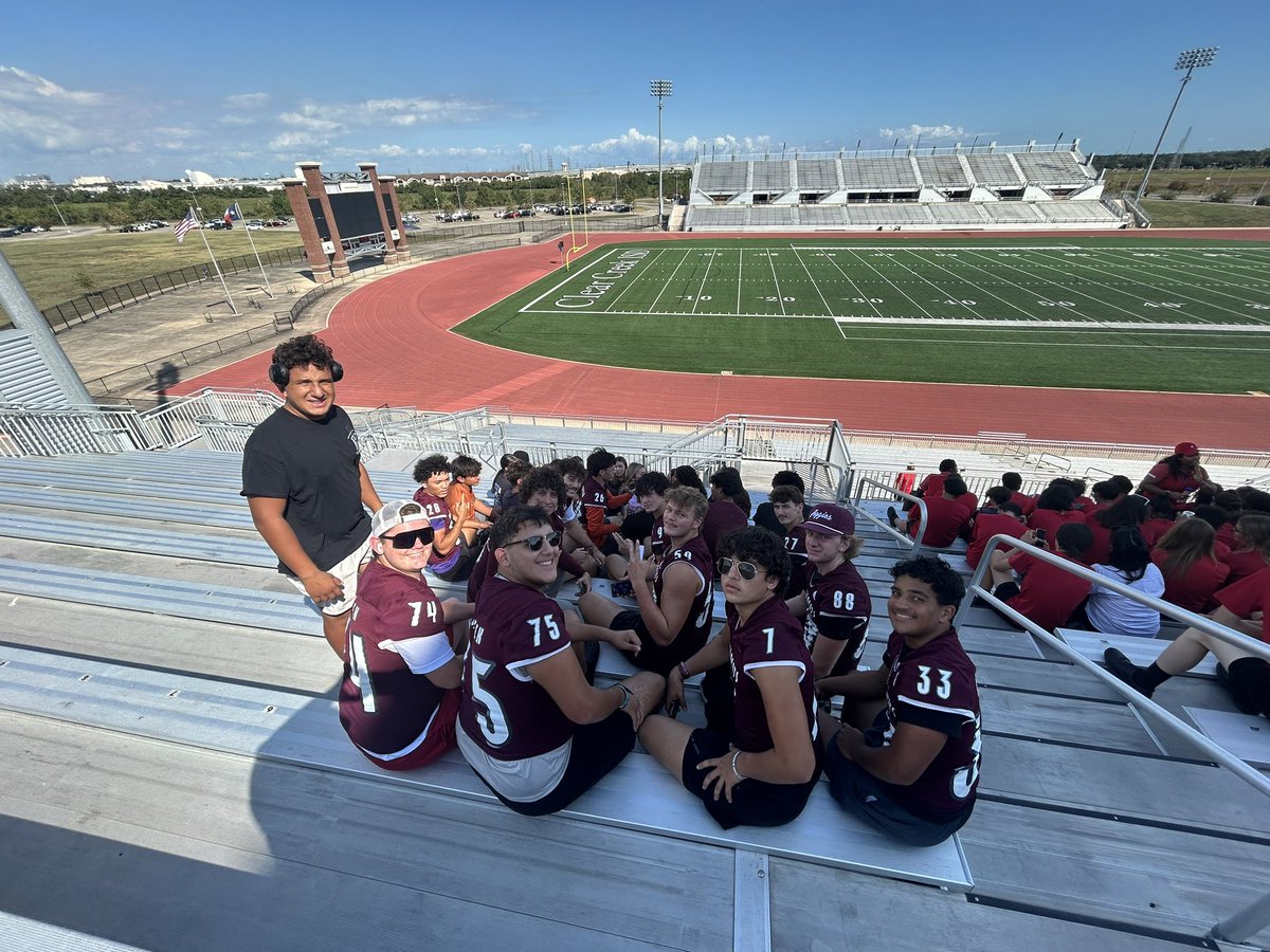 CoachCotton (@cotdawg6) on Twitter photo Football supporting the #BAND <a href="/CCHSAthleticsCC/">Clear Creek HS Athletics</a> <a href="/Creek__Cheer/">Creek Cheer</a> <a href="/CCHSYearbookDen/">Creek Yearbook</a> #noteeverynote Football supporting the #BAND <a href="/CCHSAthleticsCC/">Clear Creek HS Athletics</a> <a href="/Creek__Cheer/">Creek Cheer</a> <a href="/CCHSYearbookDen/">Creek Yearbook</a> #noteeverynote