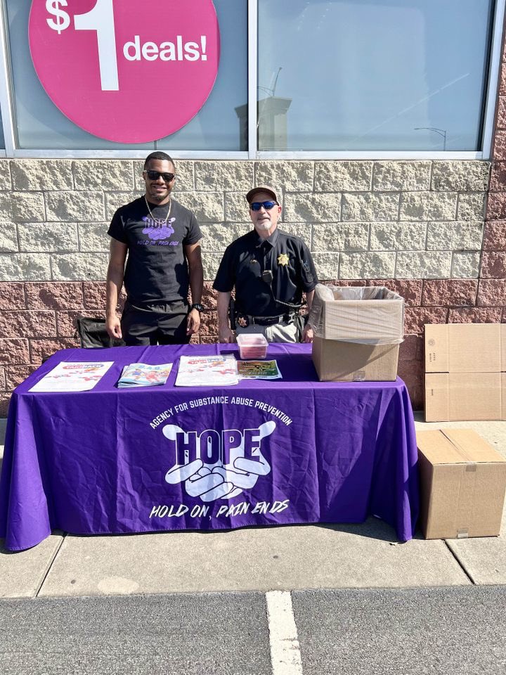 ASAP_PREVENTION's tweet photo. What an amazing National Prescription Drug Take Back Day! We collected over 500lbs. Between all of our locations and 131 vapes! Thank you to the community for helping us make this a successful Take Back Day!!🟠⚫️
#npdtbd #Teamasap https://t.co/Lz8gMdEo2P