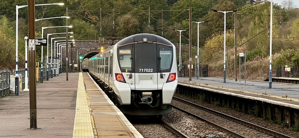 PlatformEdge1's tweet image. Took the 807 towards London to do some stations!

Stations ticked include the Enfield and Cheshunt line and finished Great Northern as well (in London zones) #Class710 #Class717