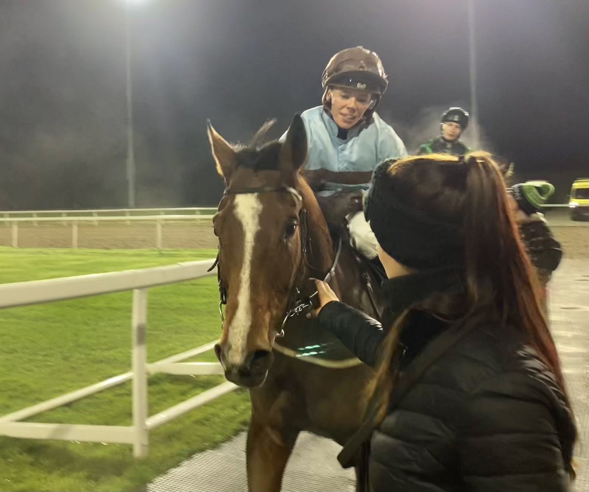 John Berry (@johnwathenberry) on Twitter photo A very pleasant, very convivial Saturday evening <a href="/ChelmsfordCRC/">Chelmsford City Racecourse</a>. #CloudyRose & #Dereham live next to each other at home; both ran in the 2-mile handicap & passed the post half a length apart in 3rd & 4th. Two very genuine, honest & lovable horses who always do their best. A very pleasant, very convivial Saturday evening <a href="/ChelmsfordCRC/">Chelmsford City Racecourse</a>. #CloudyRose & #Dereham live next to each other at home; both ran in the 2-mile handicap & passed the post half a length apart in 3rd & 4th. Two very genuine, honest & lovable horses who always do their best.
