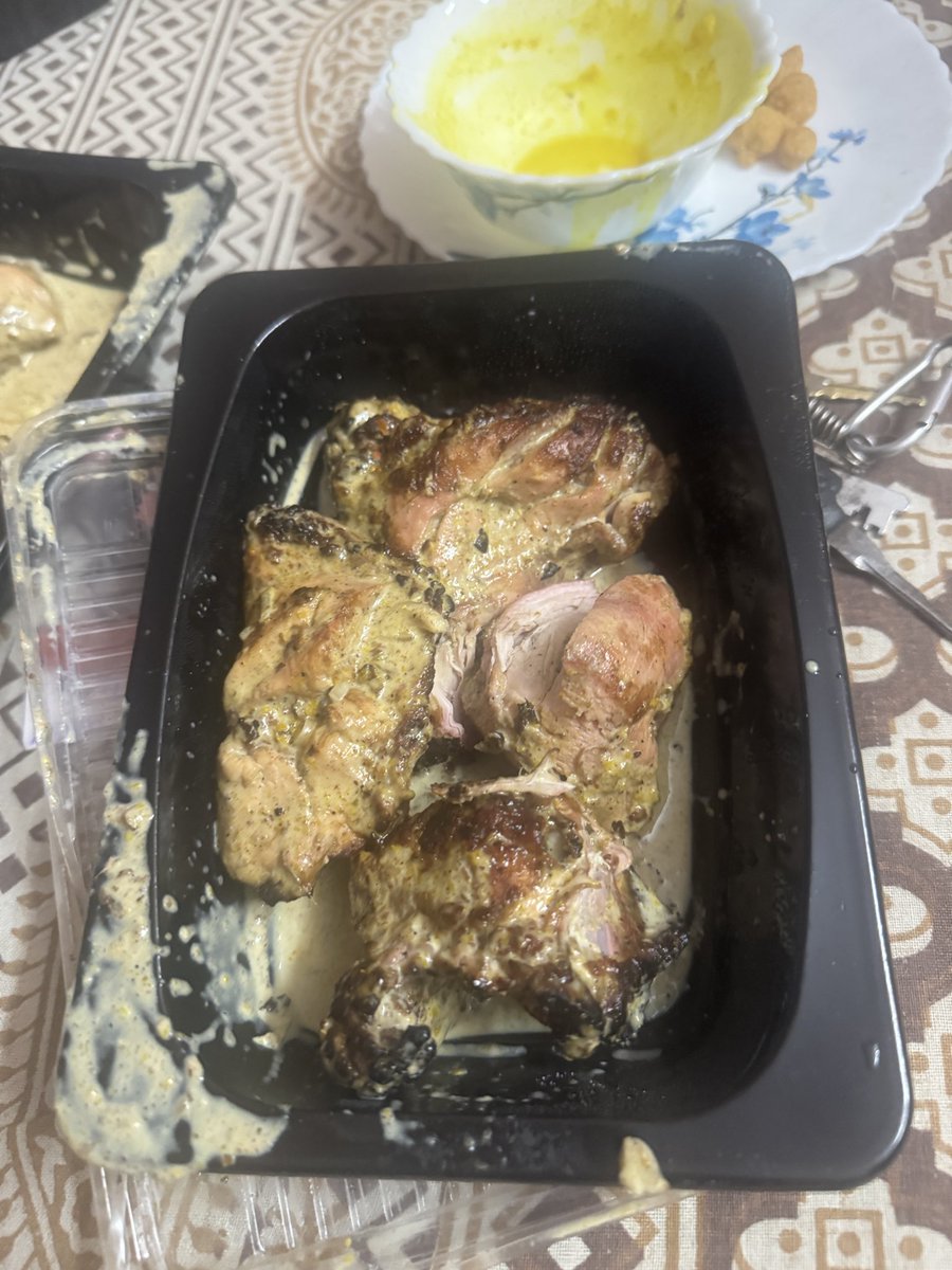 hacknj's tweet photo. "Ordered from Zomato and received uncooked, low-quality chicken. Their customer service is terrible – just a bot repeating the same response with no real help. Regretting not choosing Swiggy instead."

@zomato @zomatocare  @deepigoyal https://t.co/wtFtzz71t0