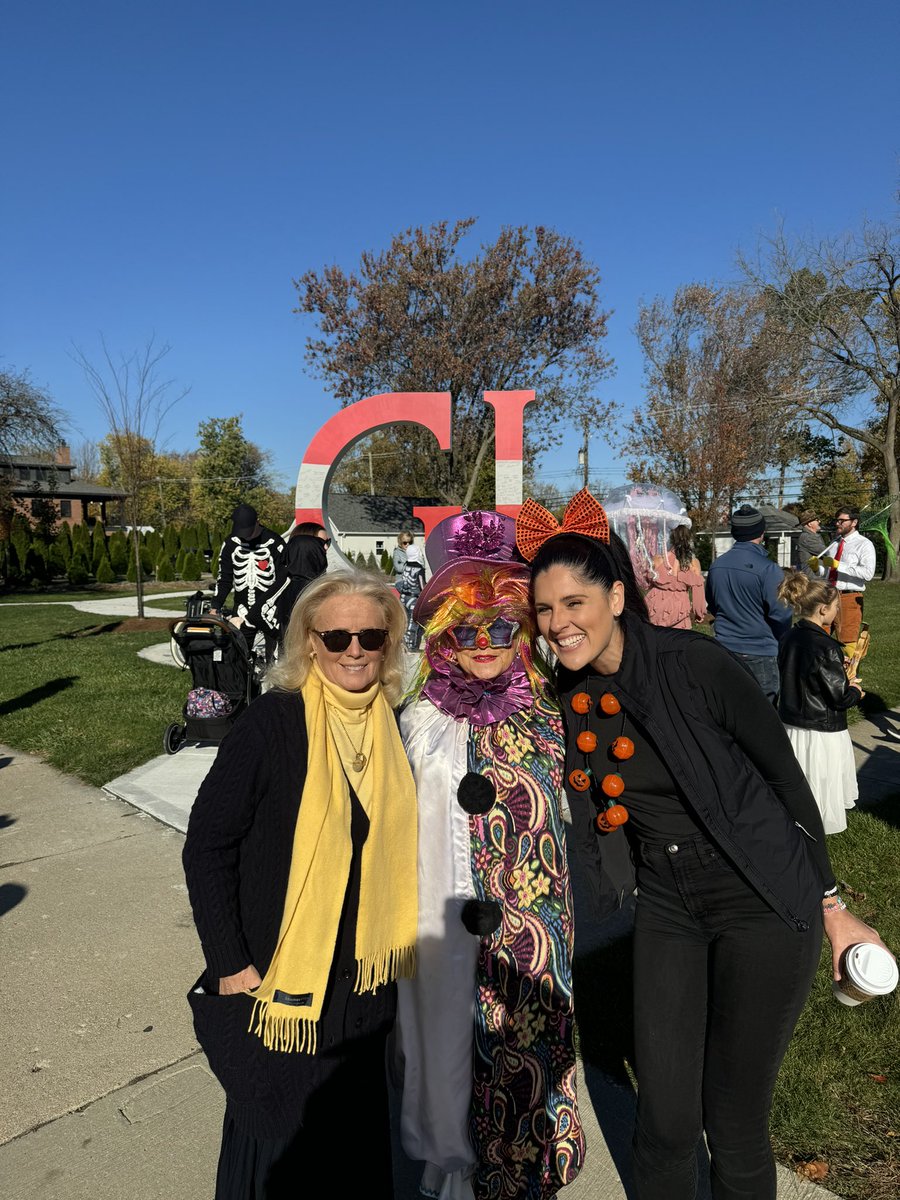 We had the best time with <a href="/DebDingell/">Debbie Dingell</a> at the Grosse Ile Halloween parade today. We even got to stop at the Grosse Ile Bakery for a Diet Coke and a coffee.