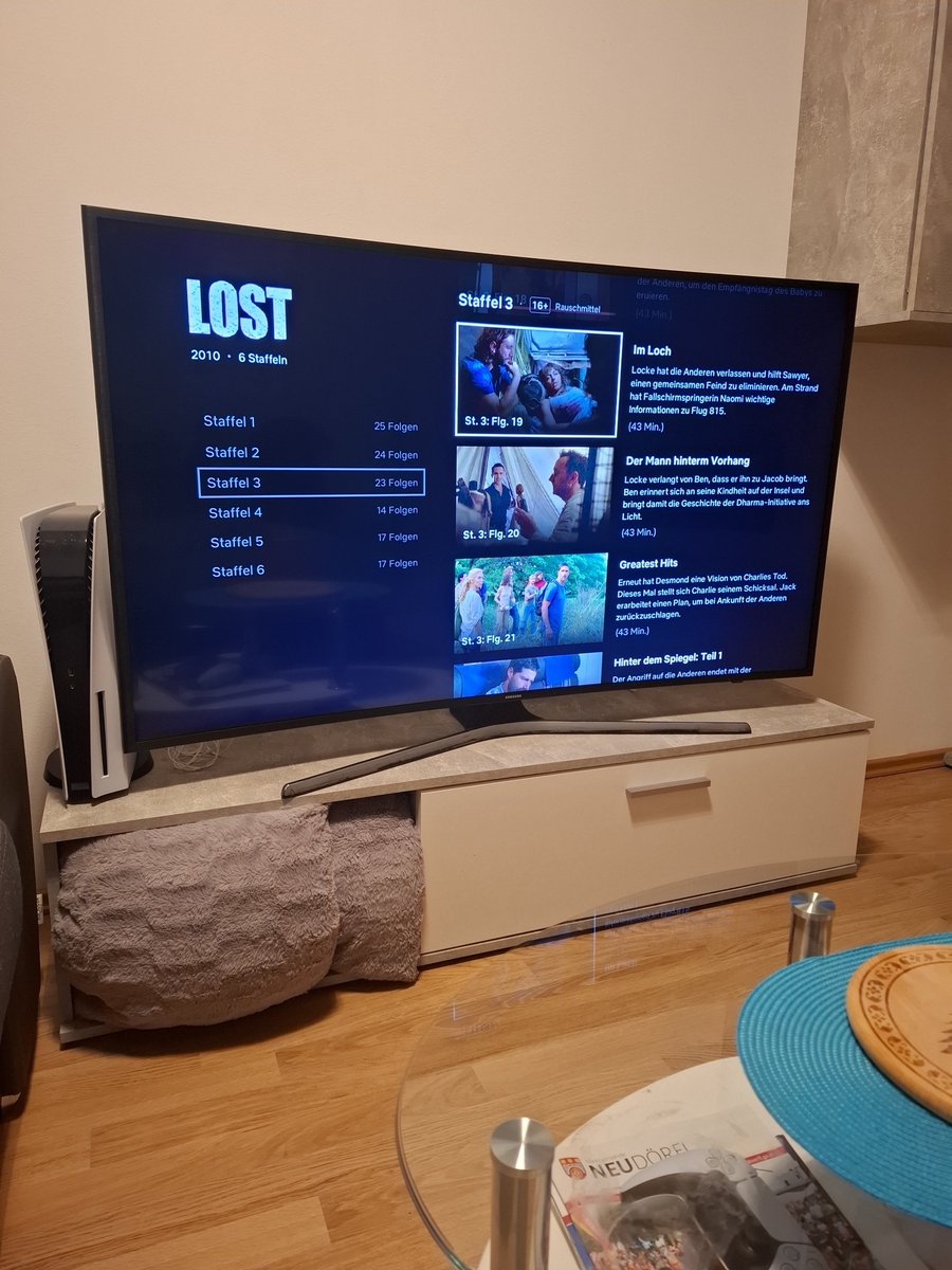 Die letzten Folgen der dritten Staffel sind einfach meisterhaft. Freue mich die zu rewatchen 🏝🥰 #LOST #NowWatching #NowStreaming