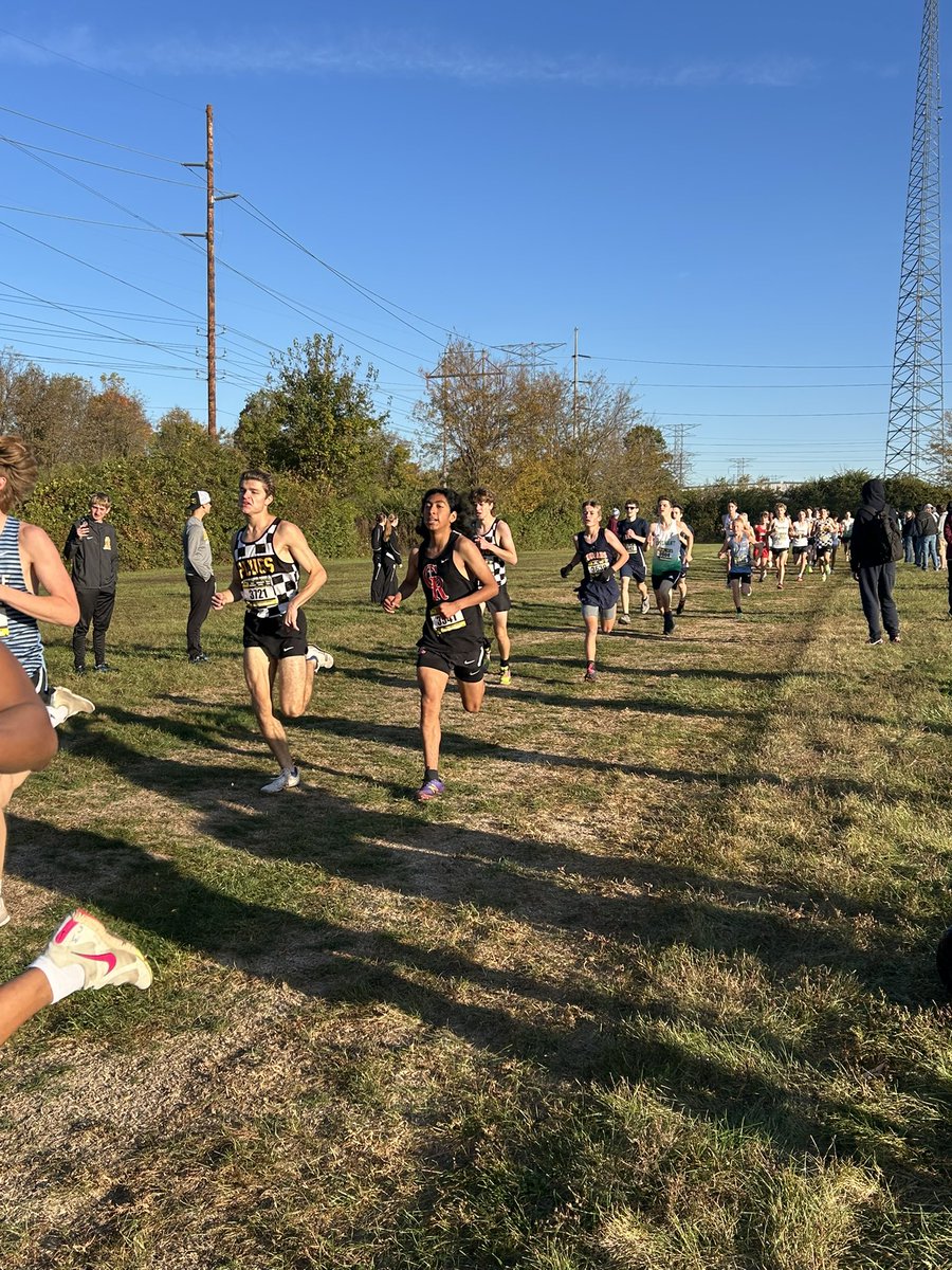 Congrats to Kara May &amp; Jose Bustamante Lopez! Jose is first team academic all-state &amp; Kara is honorable mention! 

#crhsxc #cardinalritterxc