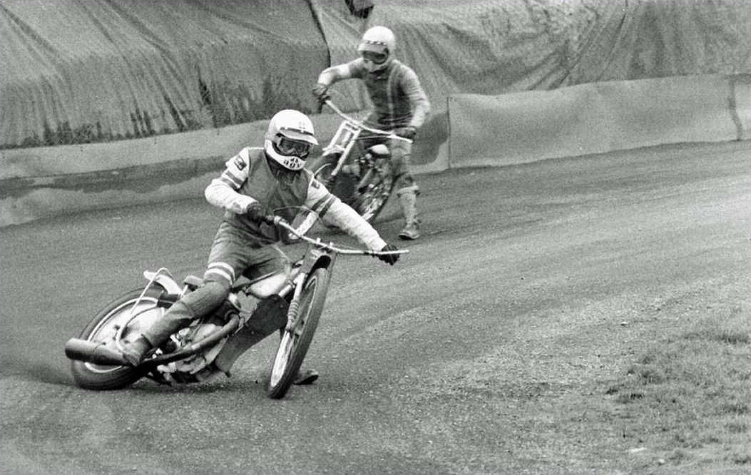 Upright Speedway tweet media