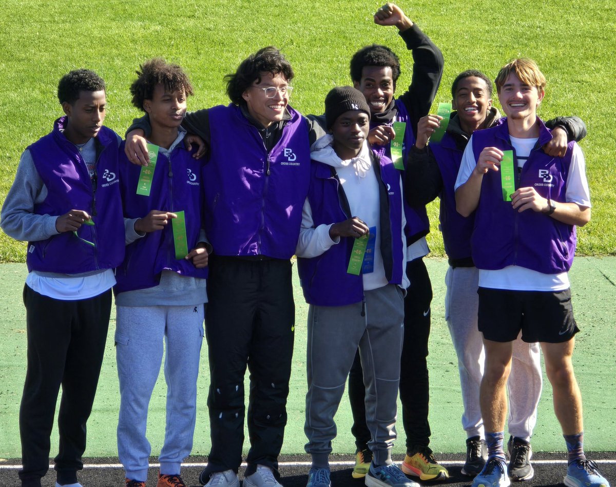 Giants take 5th at the Brownsburg Regional! ...And your BD Giant Cross Country men are headed to the State CC Championships! Congrats to Coach McMaster and BD Cross Country program! 
Great Job Men!