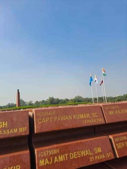 JATs_Land's tweet image. जाट शहीद 
1.कैप्टन पवन कुमार खटकड़, गांव बधाना, जींद, हरियाणा 
शौर्य चक्र (मरणोपरांत) 10 PARA (SF)

जाट शहीद
2. मेजर अमित देशवाल, गांव सुरेहती, झज्जर, हरियाणा 
सेना मेडल (मरणोपरांत) 21 PARA (SF)
#PawanKumar
#AmitDeshwal 
#Jat