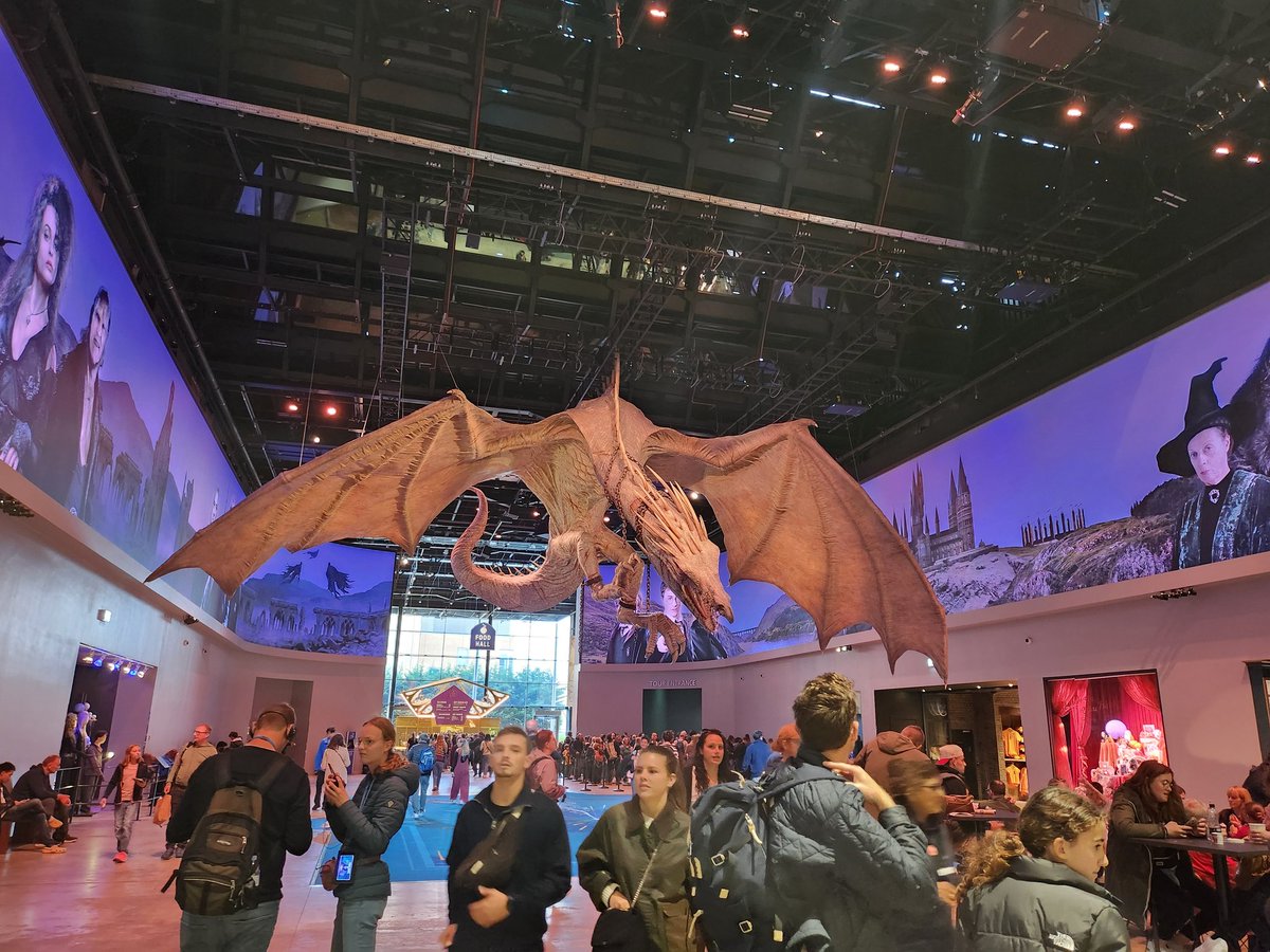 Mrs Hutton tweet media