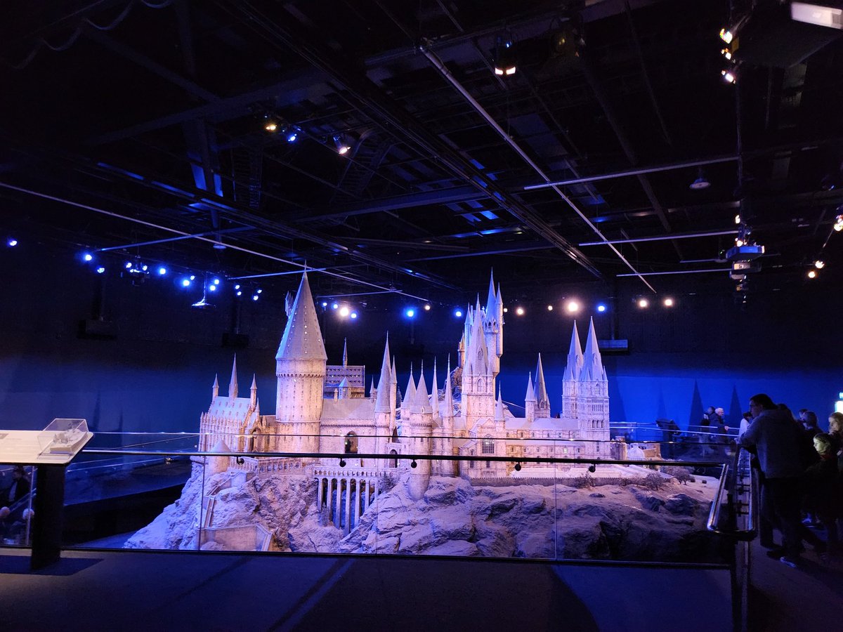 Mrs Hutton tweet media