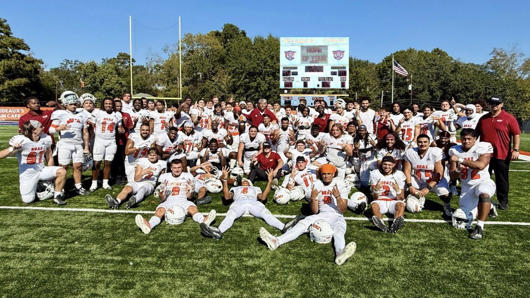OUAZFootball's tweet image. 70 - 14 🙌 #WorkDone✔️✔️✔️✔️✔️✔️