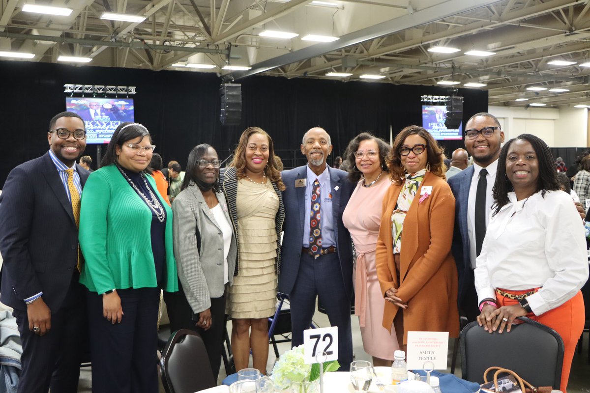 lindsaywhitley's tweet image. Grateful to have attended the 2024 WIDU Anniversary Prayer Breakfast yesterday! The inspiring message from Dr. Jamal Bryant and music by Kim Burrell made it an unforgettable morning. #WIDU #CommunityUnity