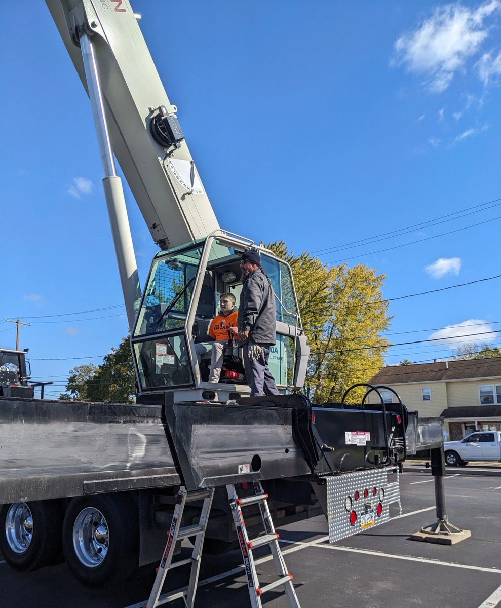 Milton Hershey School tweet media