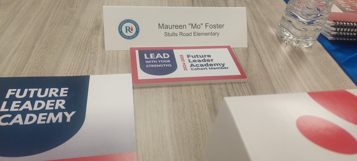A month ago, I started the #RISDFLA and I am so grateful to connect and learn with others in my work community.  I also love that the discussions have really focused on leading with a positive mindset.  <a href="/RichardsonISD/">Richardson ISD</a> #RISDLeadandInt