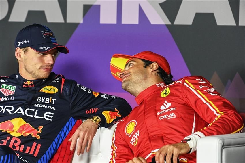 sainzfiles's tweet photo. "max hates carlos" 
meanwhile carlos and max: https://t.co/XiEsuF2xQh