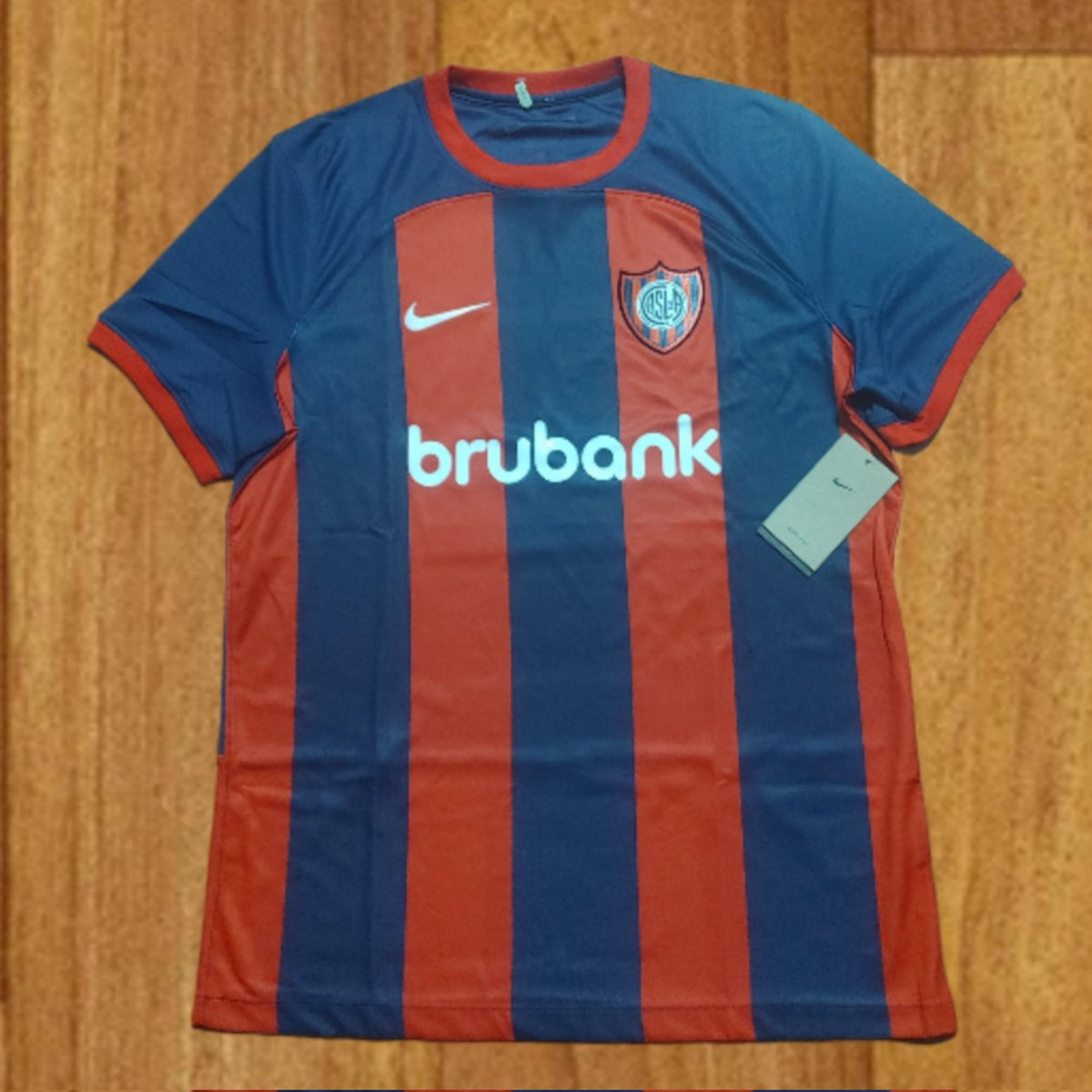 Sorteo el 25 de noviembre. Camiseta de <a href="/SanLorenzo/">San Lorenzo</a> titular original XL.
Para participar:

📌Nos tenés que seguir y darle rt a este tweet.

📌Seguir a <a href="/boedoenmi/">BoedoEnMi</a>.

📌Si querés tener más chances seguinos en nuestro canal de Youtube. 👇
youtube.com/@sanlorenzored…