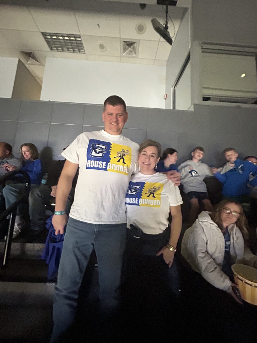 Is_Carosone's tweet photo. House divided!! #GoJays https://t.co/Pnw8OjLv1I
