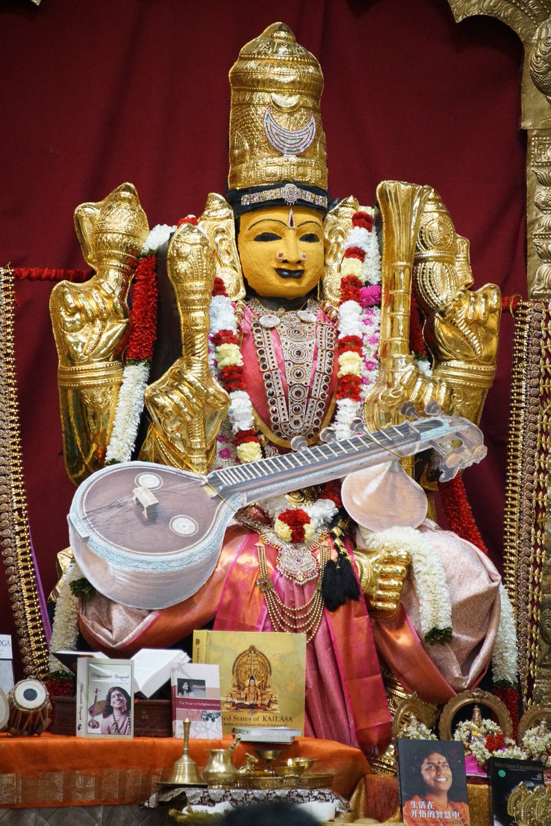 kailasasandiego's tweet photo. In every prayer, we connect with Devi's divine energy. #PrayerPower #ConnectionWithTheDivine @SriNithyananda https://t.co/cmZdwCpevz