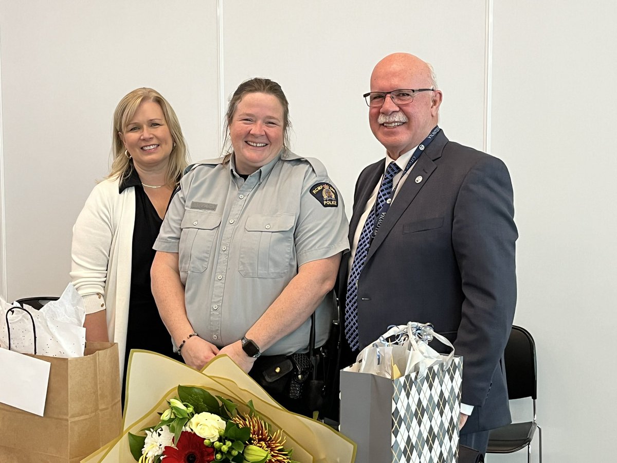 LeeAnnTiede's tweet photo. A delight to honour Const. Lund on her retirement during our meeting with @WestKelownaCity. We are grateful for her incredible work with @SD23News, as liaison officer in our schools for over a decade, building vital relationships with students &amp; strengthening community. #RCMP https://t.co/Fy3A0K7G9Q