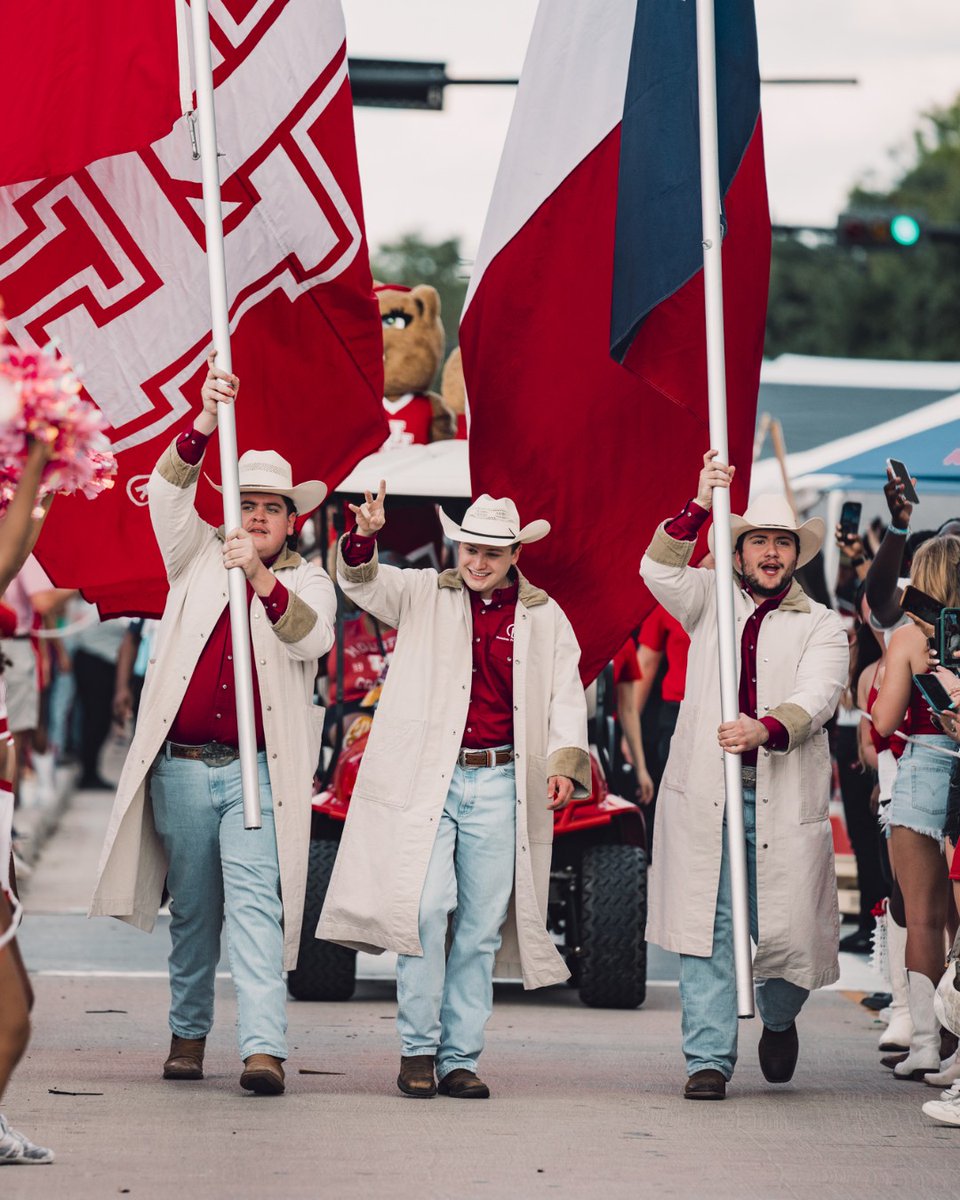 UHCougars's tweet photo. We'll always adore thee, dear old varsity ❤️

@UHouston https://t.co/WGZC1qlLrt
