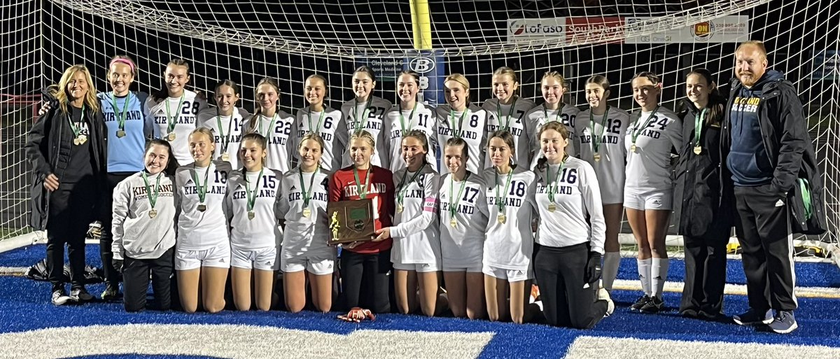 District Champions! Congratulations to the Hornets’ soccer team! Keep it going! 👏⚽️🐝 #hornetpride