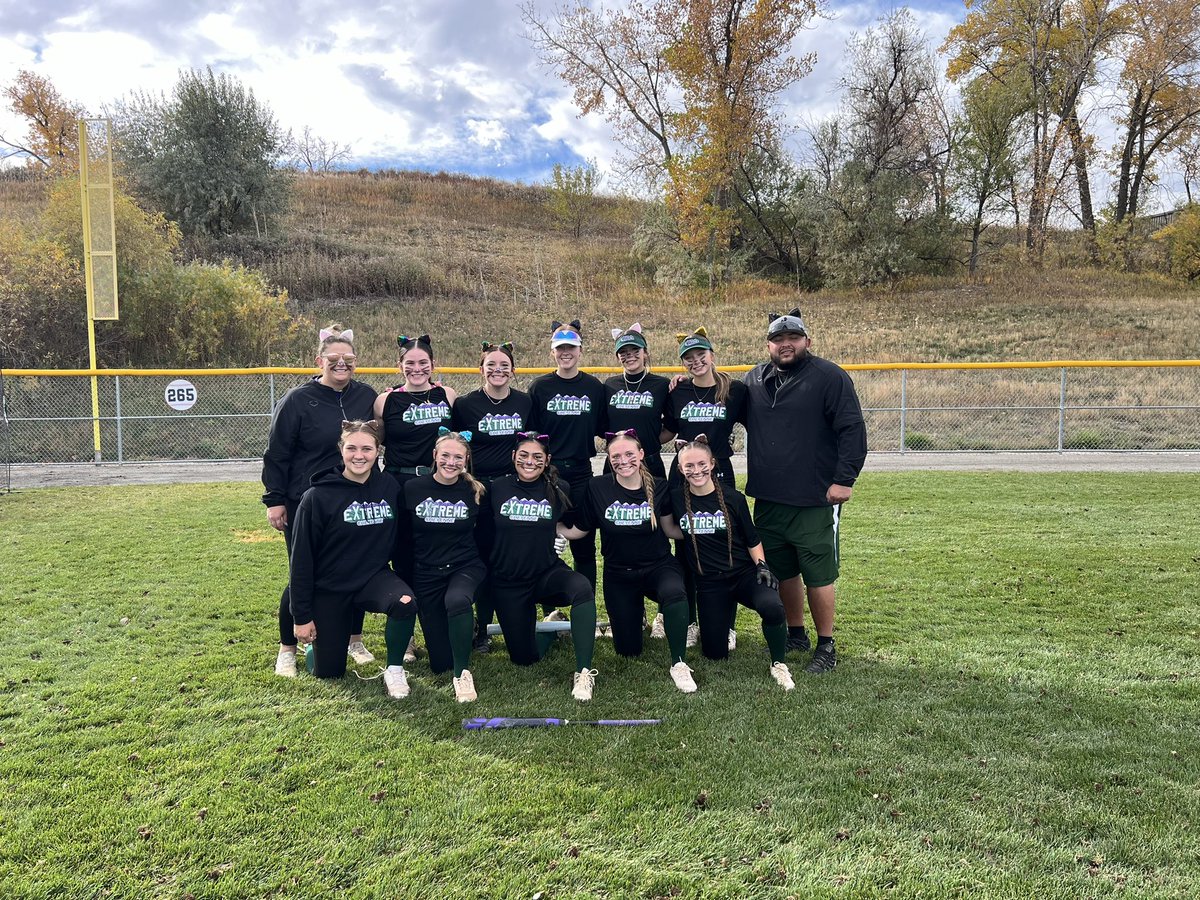 CheyenneExtreme's tweet photo. #1 seed finish on the day! Going 2-1 on the day! Let’s Goooo 💚🥎💜 Back tomorrow 10/27 | 12:30 PM Field 7 @ Harold D. Lutz Sports Complex! Go Extreme!!!! https://t.co/qXNvKUl5KK