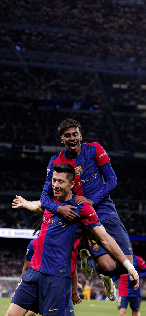 Rveenr's tweet image. ⁴ᵏ Lewnadoski &amp;amp; Yamal 💙❤️🔥.