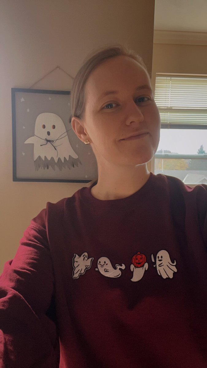 My first <a href="/RedWebPod/">Red Web 🔴🕸</a> merch and I am in love!! Perfect for getting cozy this spooky season 👻🫶🏼🔴🕸️

<a href="/AlfredoPlays/">Alfredo Diaz</a> 
<a href="/_TrevorC/">Trevor Collins</a> 
<a href="/_jillen/">jillen</a> 
<a href="/xchinYoung/">Christian Young</a>