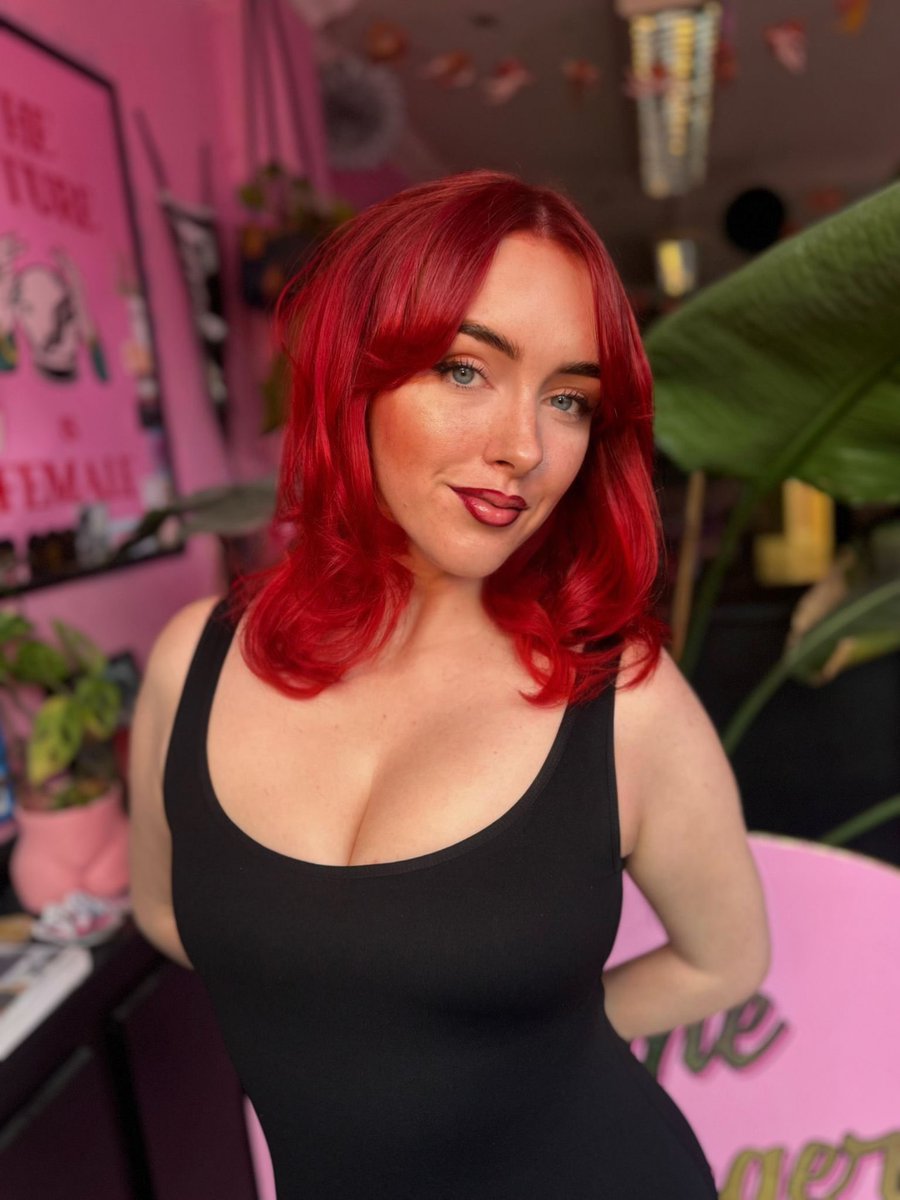 molly-mae tweet media