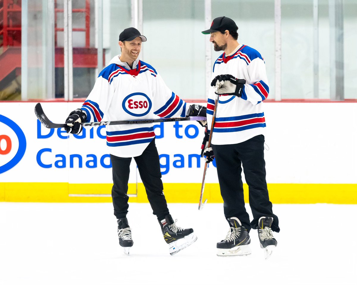 GTHL Hockey (@gthlhockey) on Twitter photo Silky mitts 🤝 Pavel Barber
Don’t miss #GTHLAlumni <a href="/HeyBarber/">Pavel Barber</a> with Coach Jeremy (<a href="/howtohockey/">Coach Jeremy - How To Hockey</a>) and Maple Leafs alumni again on Sunday during #EssoGTHLPuckDrop Weekend at 📍 Canlan York! Come join us in Rink 1 at 12:30pm 🏒 Silky mitts 🤝 Pavel Barber
Don’t miss #GTHLAlumni <a href="/HeyBarber/">Pavel Barber</a> with Coach Jeremy (<a href="/howtohockey/">Coach Jeremy - How To Hockey</a>) and Maple Leafs alumni again on Sunday during #EssoGTHLPuckDrop Weekend at 📍 Canlan York! Come join us in Rink 1 at 12:30pm 🏒