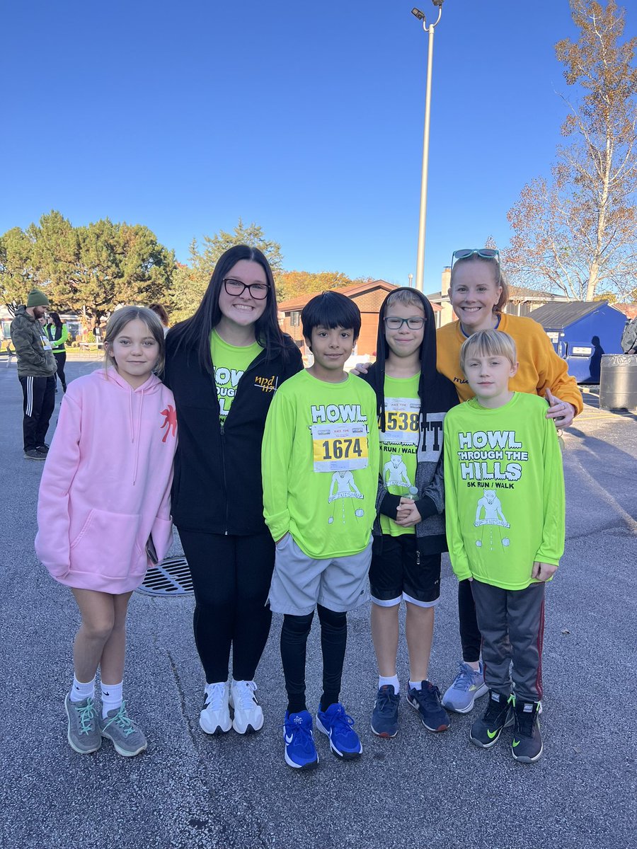 MissFitzReading tweet media