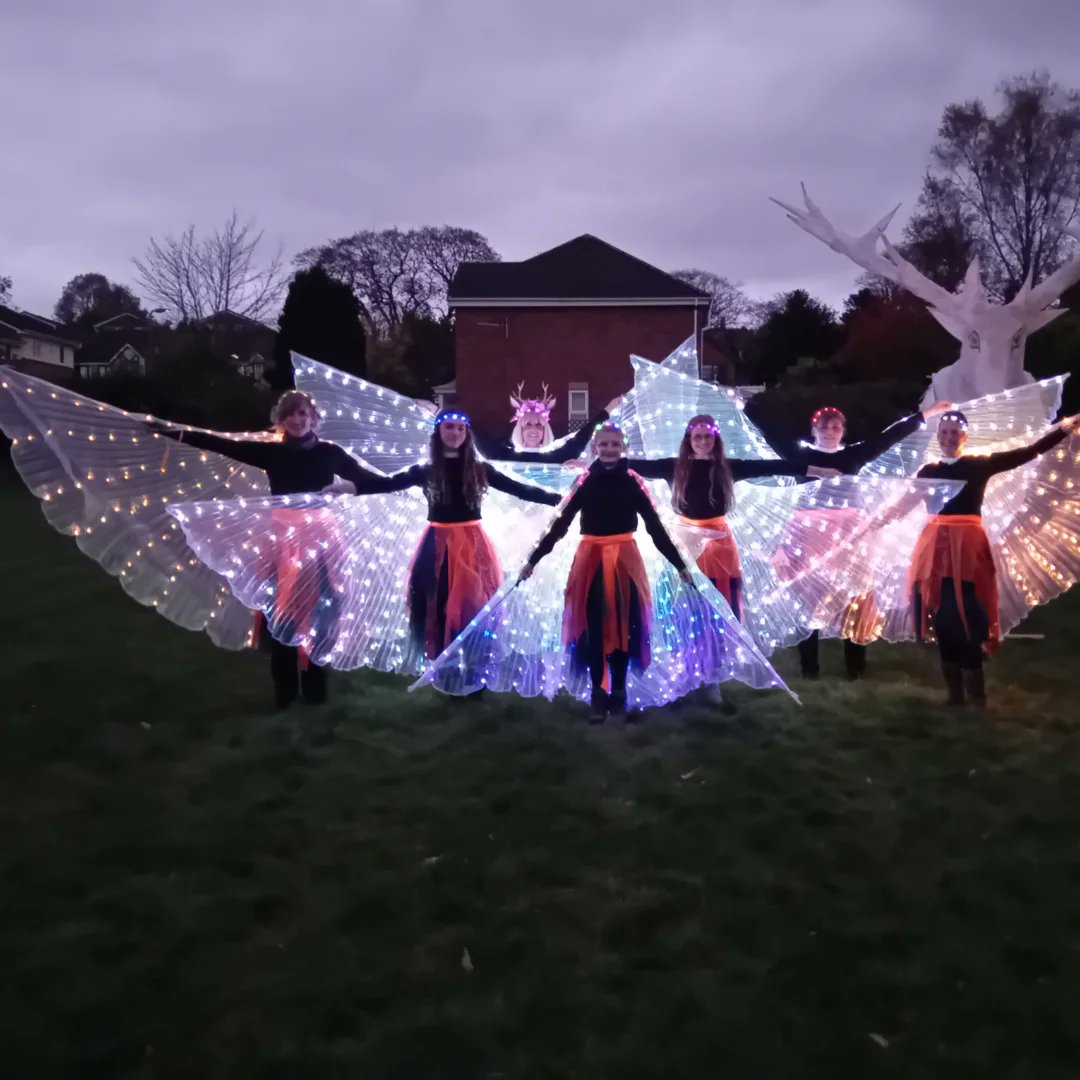 circlecross73's tweet photo. Loved taking part in #TheWinterDroving @edendance @edenartsUK #tradition #procession #torchlit https://t.co/RSr38CbPFH